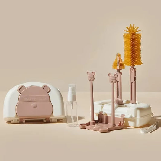 Arbre à Biberon Portable avec Brosses sur fond beige