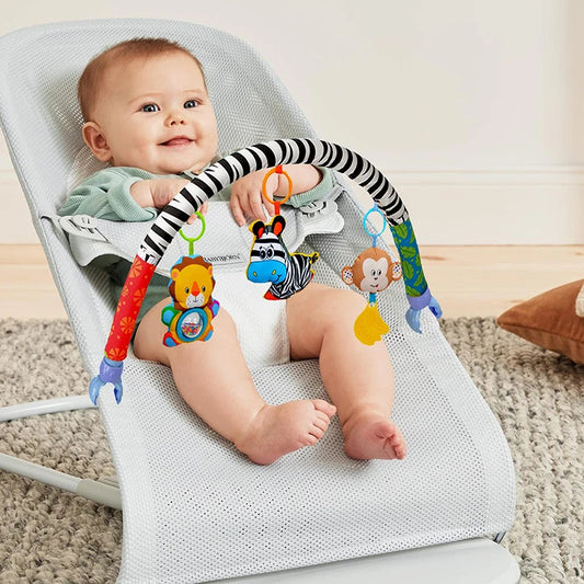 Arche Bébé Réglable avec Animaux sur un bébé sur un siège